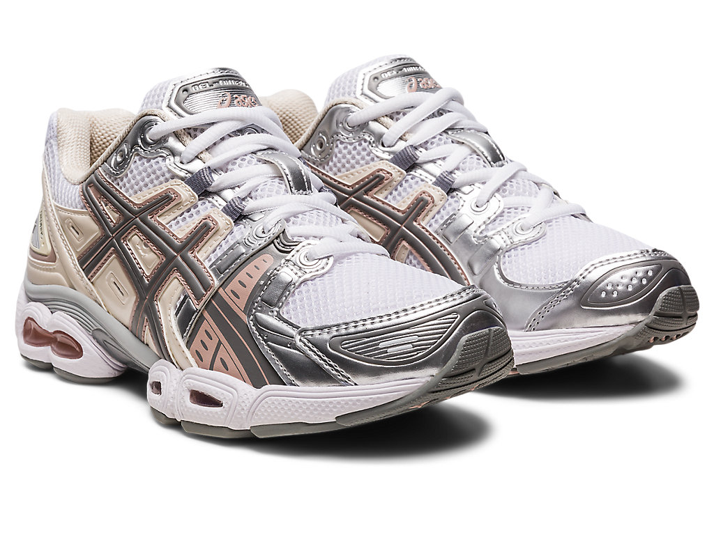 Women's Asics Gel-Nimbus 9 Sneakers White / Beige | 7639-GEHJZ