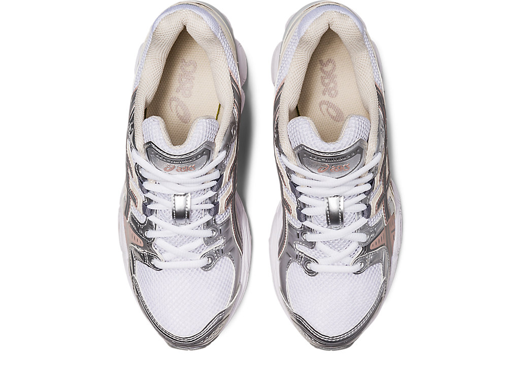 Women's Asics Gel-Nimbus 9 Sneakers White / Beige | 7639-GEHJZ