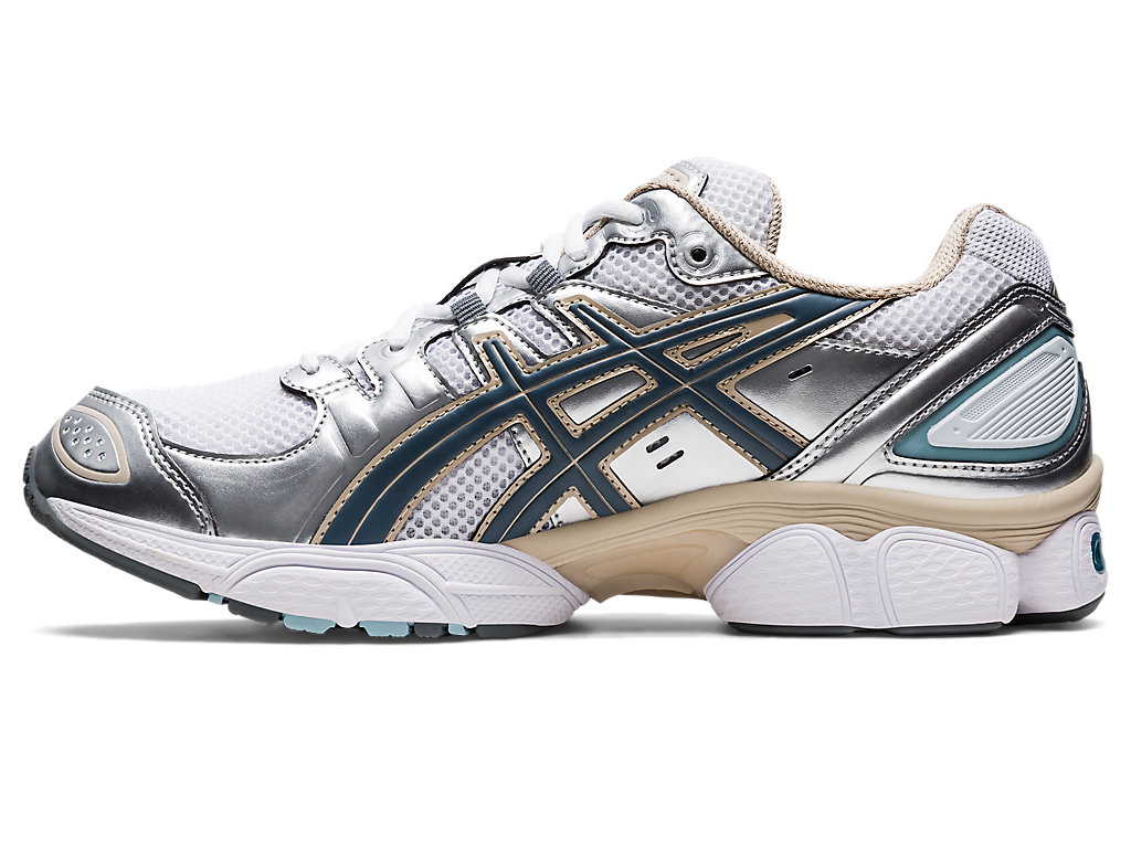 Women's Asics Gel-Nimbus 9 Sneakers White / Grey | 8571-CSLHP