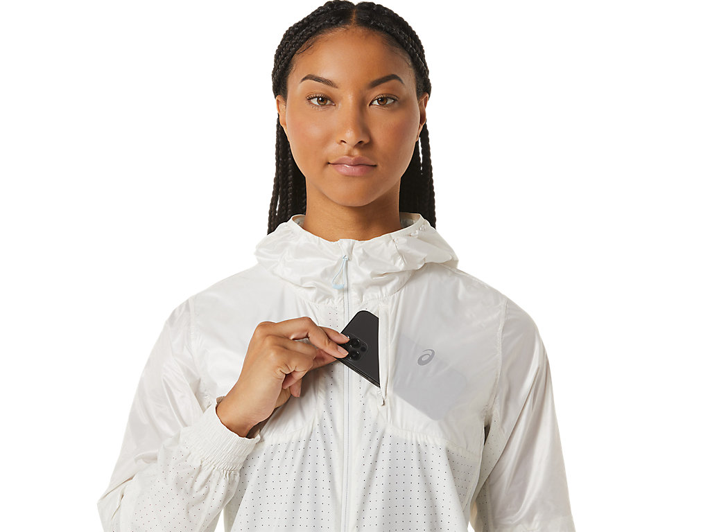 Women's Asics Nagino Run Jackets Cream | 7392-MWITE